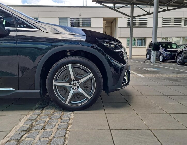 Mercedes-Benz EQE 22