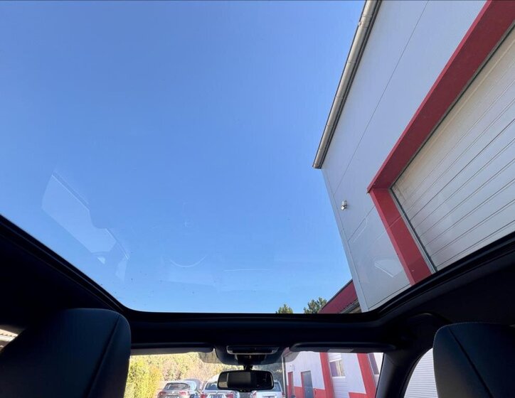 Nissan Qashqai SUV / Terénní 1,3 l 116 kw