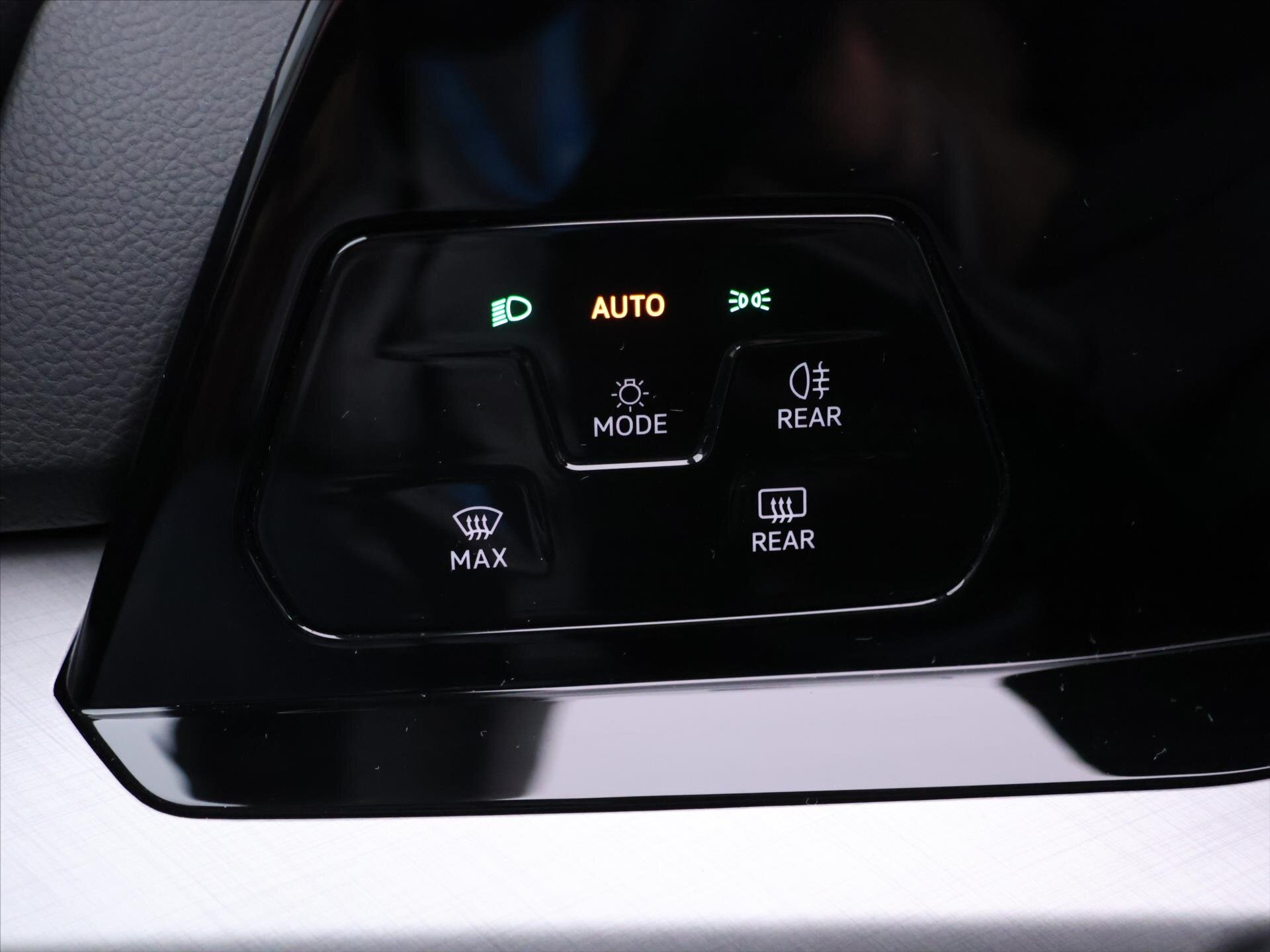 Volkswagen Golf Kombi 1,5 l 96 kw