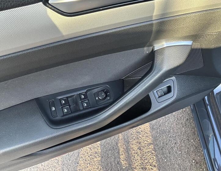 Volkswagen Passat 30