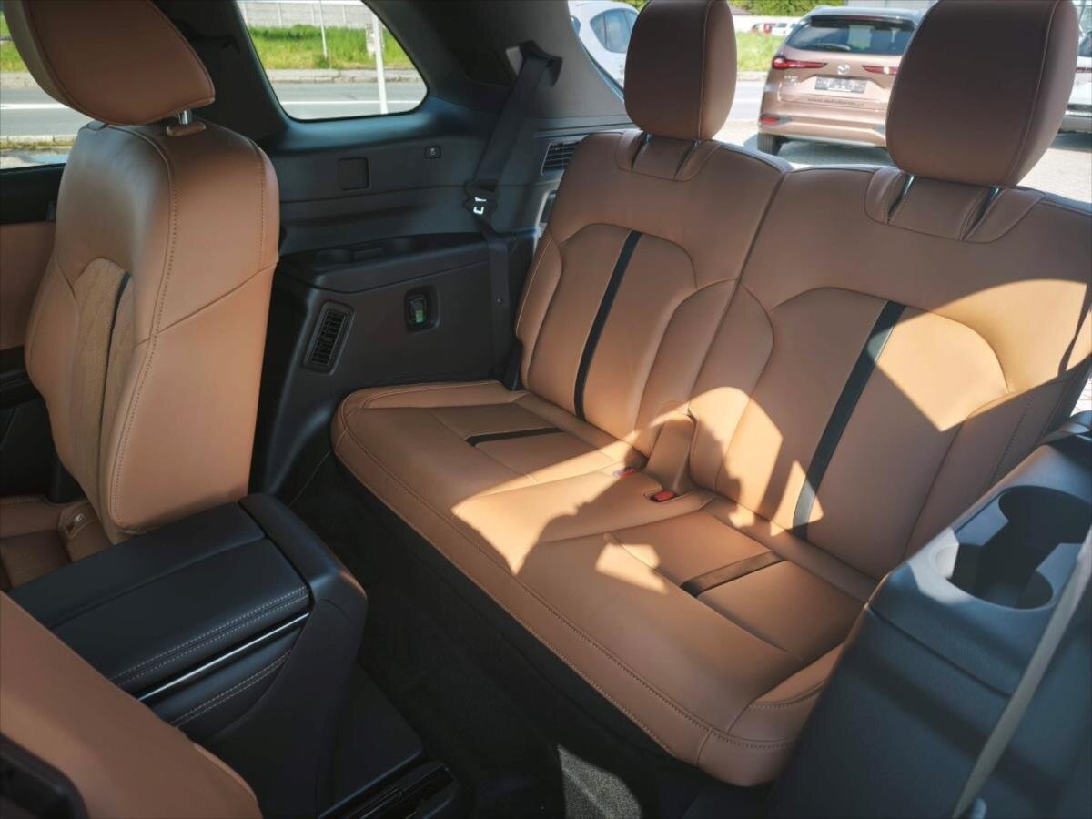 Mazda CX-80 SUV / Terénní 2,5 l 241 kw