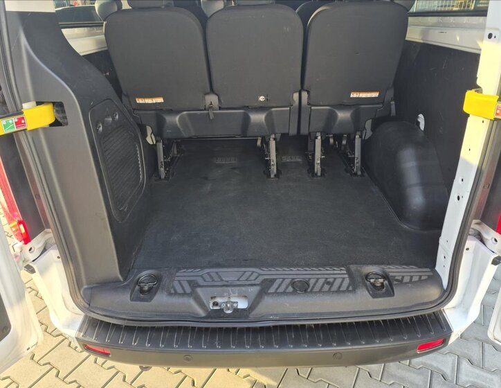 Ford Tourneo Custom MPV 2,0 l 96 kw