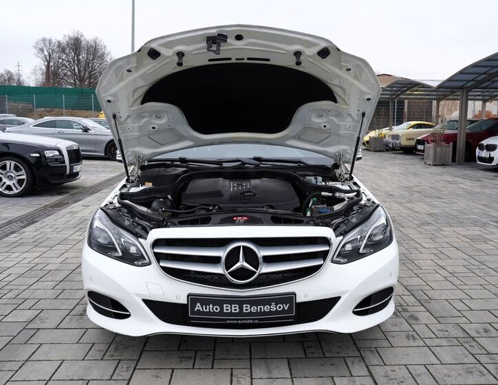 Mercedes-Benz Třídy E Sedan 2,1 l 125 kw