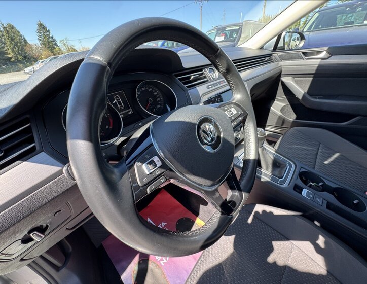 Volkswagen Passat Ostatní 1,6 l 88 kw