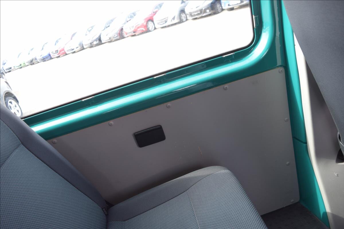 Volkswagen Transporter Kombi 2,0 l 110 kw