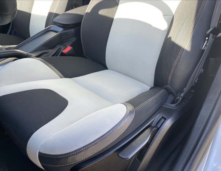 Volvo V40 Hatchback 2,0 l 140 kw