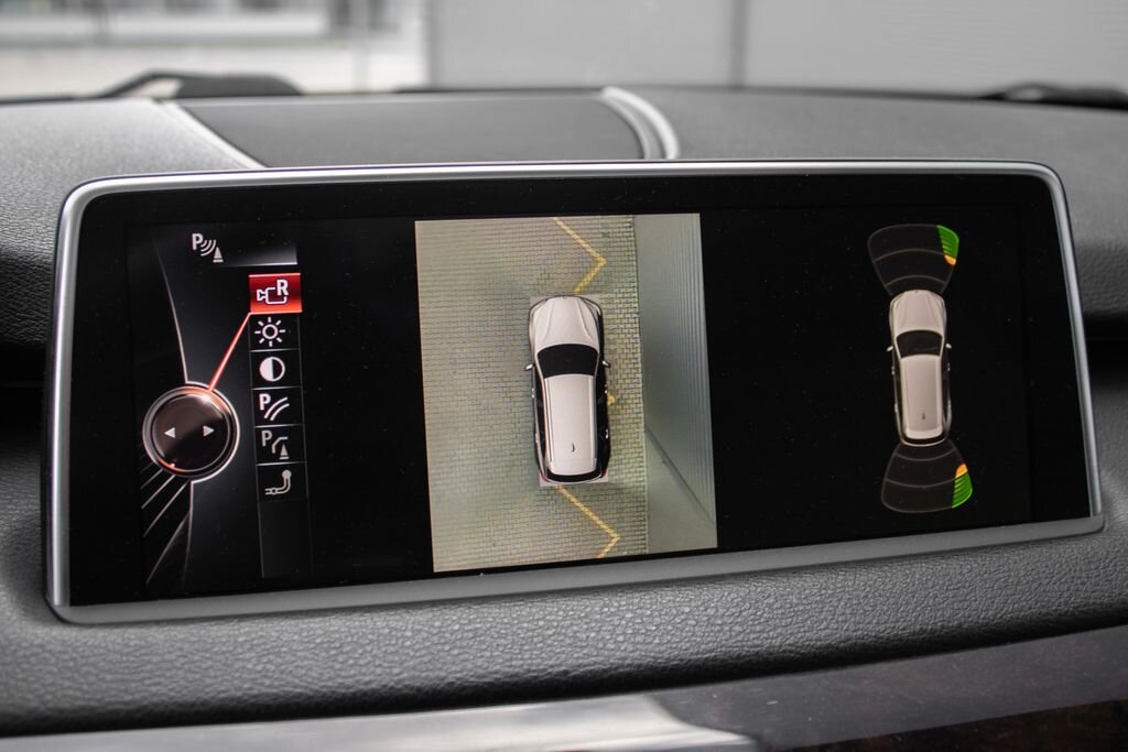 BMW X5 SUV 3,0 l 280 kw