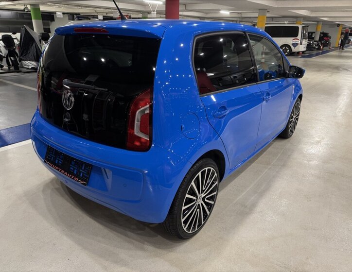 Volkswagen up! 6