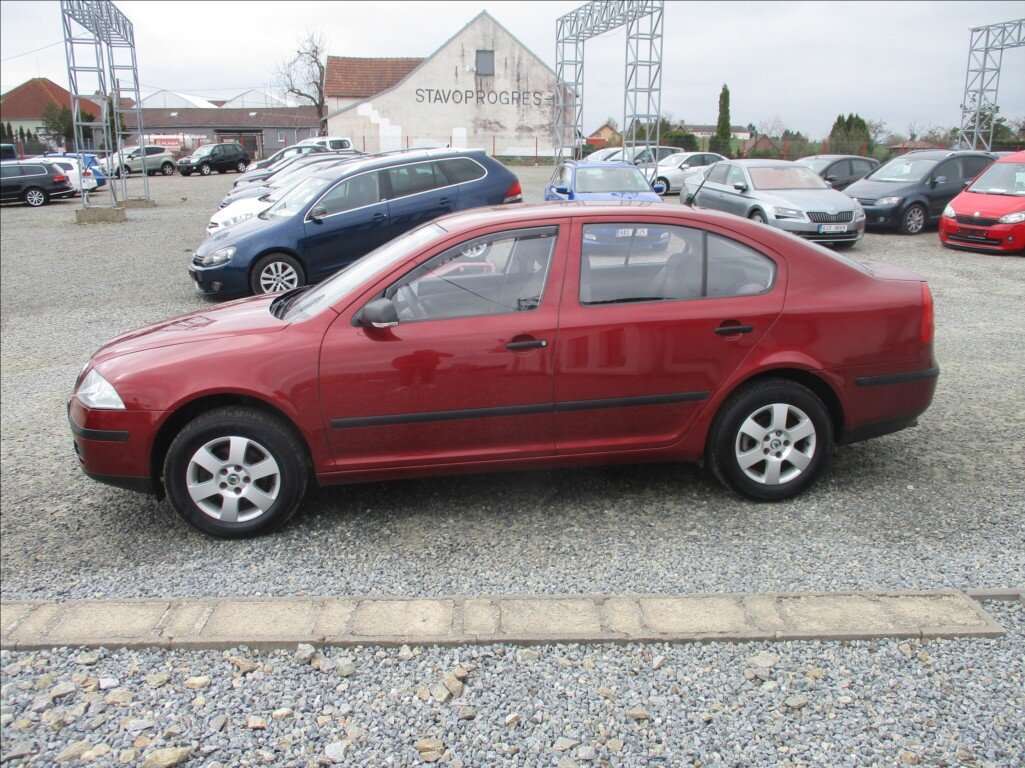 Škoda Octavia Sedan / Limuzína 1,6 l 75 kw