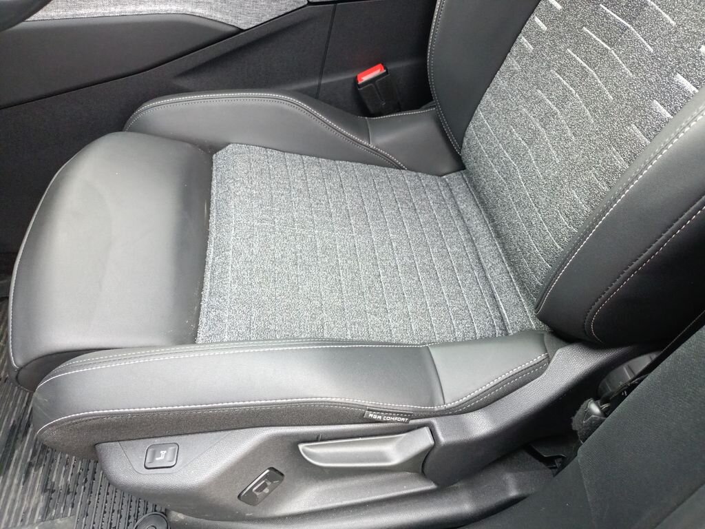 Peugeot 3008 SUV / Terénní 1,2 l 100 kw