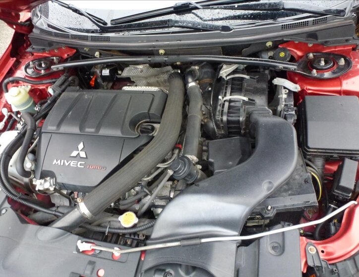Mitsubishi Lancer Hatchback 2,0 l 217 kw