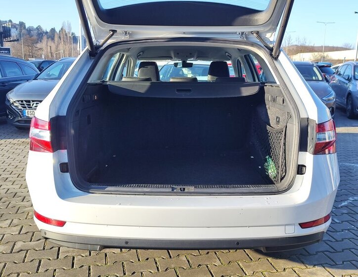 Škoda Superb Kombi 2,0 l 110 kw