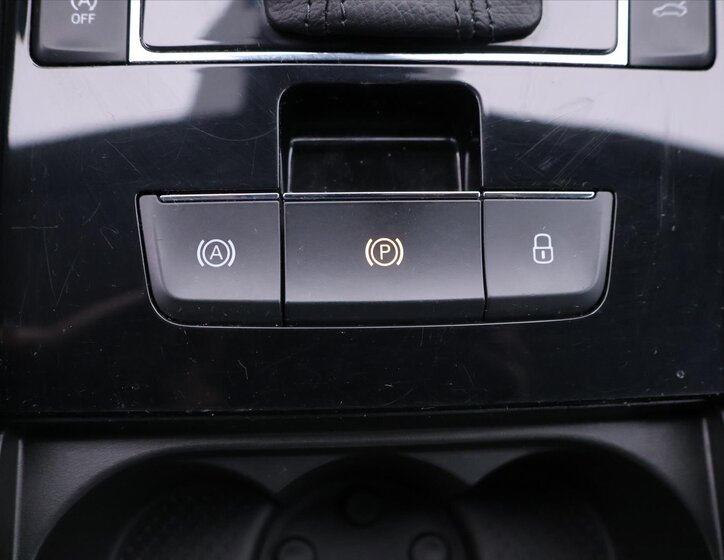 Škoda Superb Liftback 2,0 l 140 kw