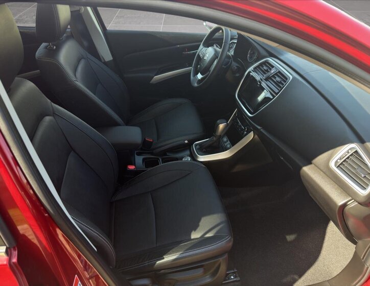 Suzuki SX4 S-Cross SUV / Terénní 1,4 l 103 kw