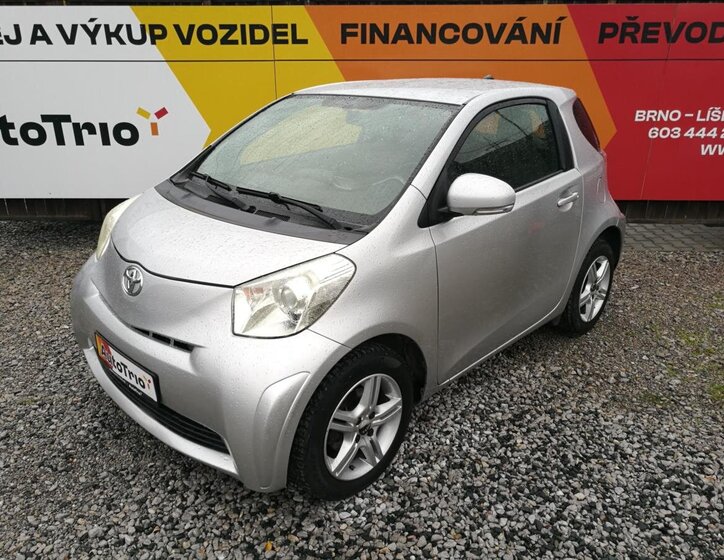 Toyota iQ Kupé 998,0 50 kw