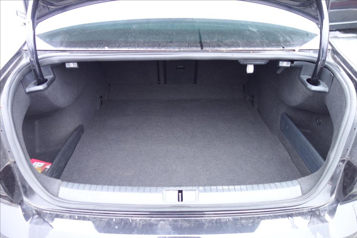 Volkswagen Passat Sedan 2,0 l 140 kw