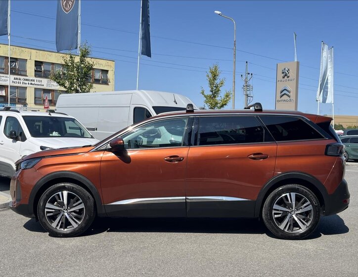 Peugeot 5008 SUV 1,2 l 96 kw