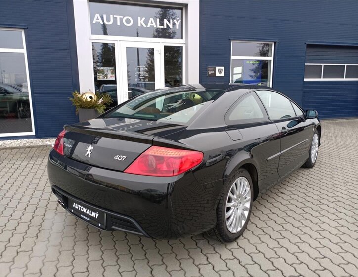 Peugeot 407 Kupé 2,7 l 150 kw