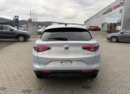 Alfa Romeo Stelvio 6