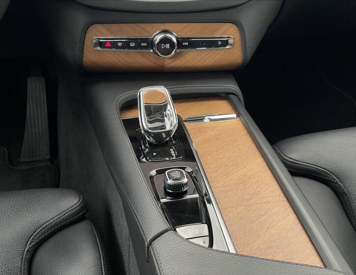 Volvo XC90 SUV 2,0 l 173 kw