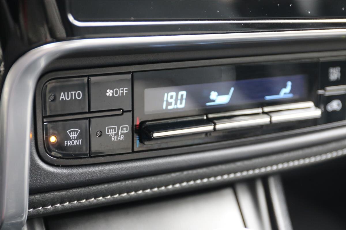 Toyota Auris Kombi 1,6 l 97 kw