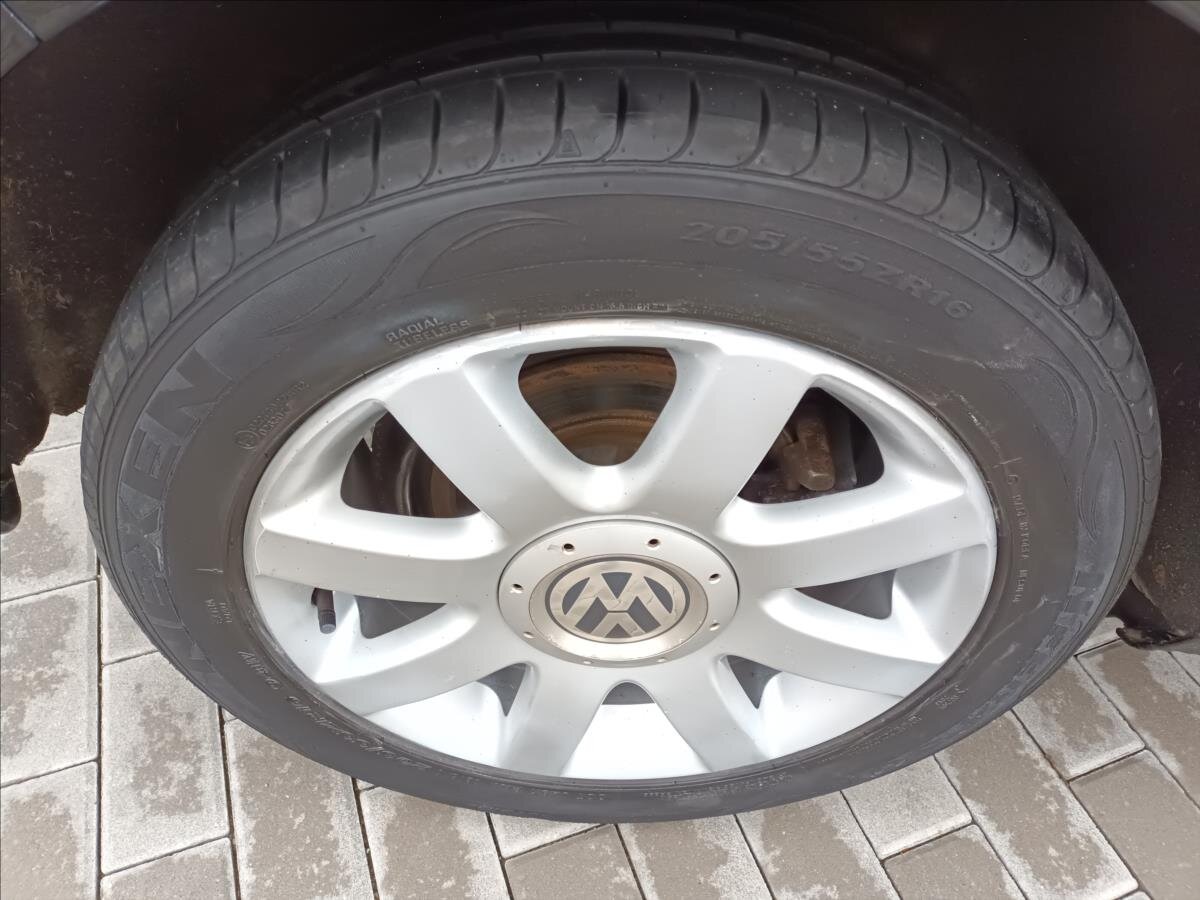 Volkswagen Golf Hatchback 1,2 l 77 kw