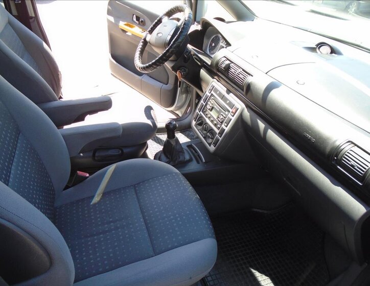 Ford Galaxy Kombi 1,9 l 85 kw