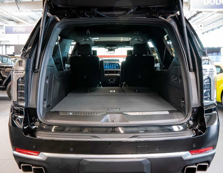 Chevrolet Suburban SUV / Terénní 6,2 l 313 kw