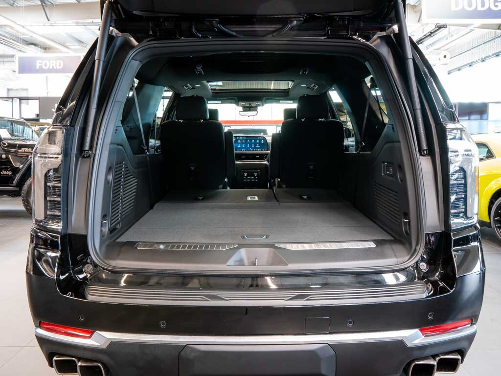 Chevrolet Suburban SUV / Terénní 6,2 l 313 kw