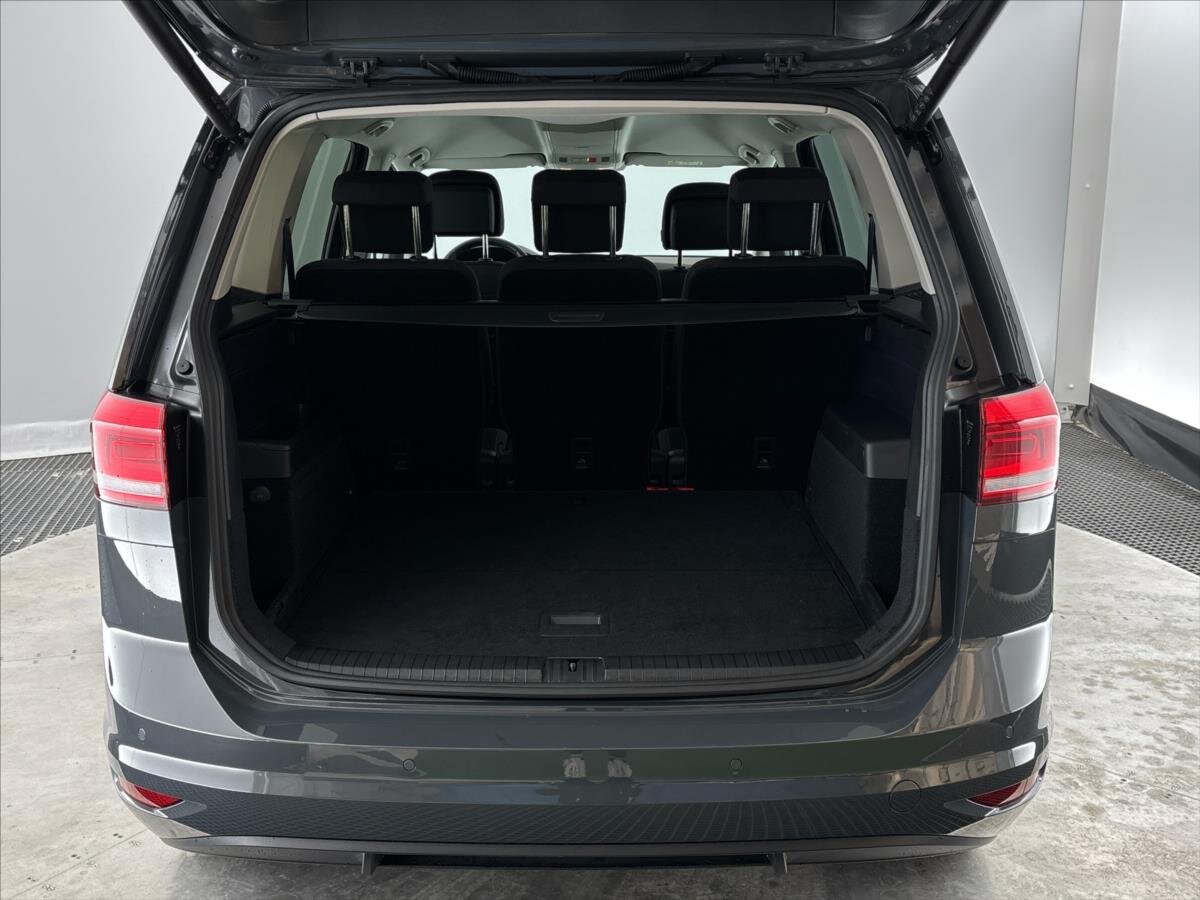 Volkswagen Touran MPV 1,5 l 110 kw