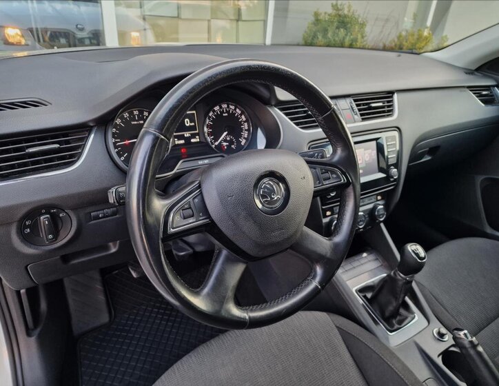 Škoda Octavia Sedan / Limuzína 2,0 l 110 kw