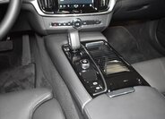 Volvo S90 Sedan 2,0 l 335 kw