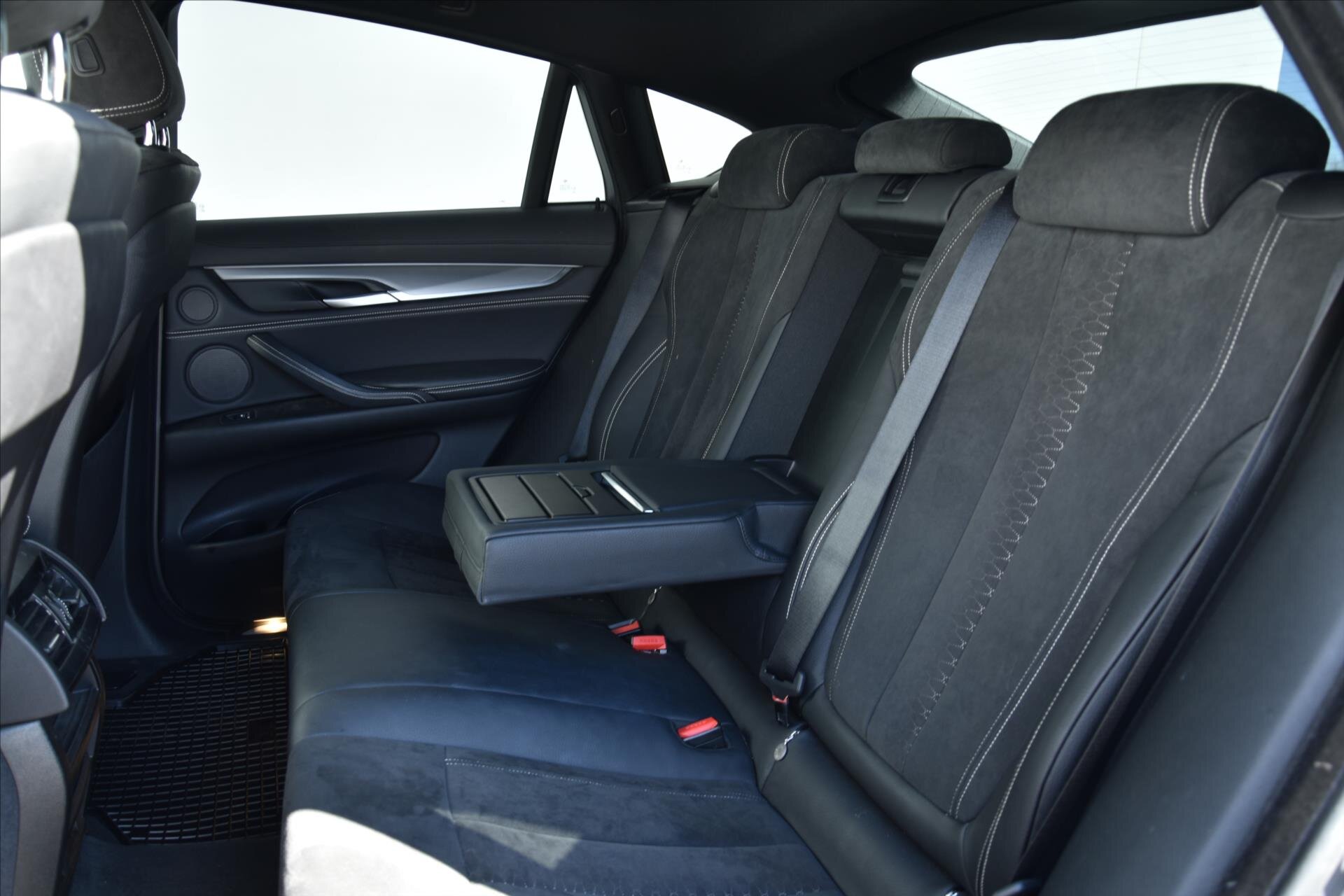 BMW X6 SUV / Terénní 3,0 l 190 kw