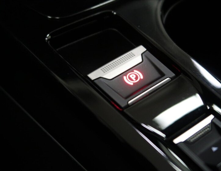 Peugeot 2008 Hatchback 1,2 l 96 kw