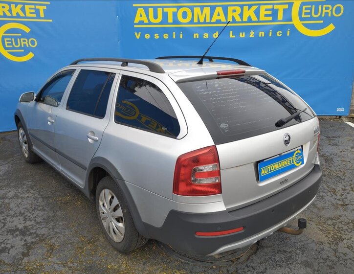 Škoda Octavia Kombi 2,0 l 103 kw