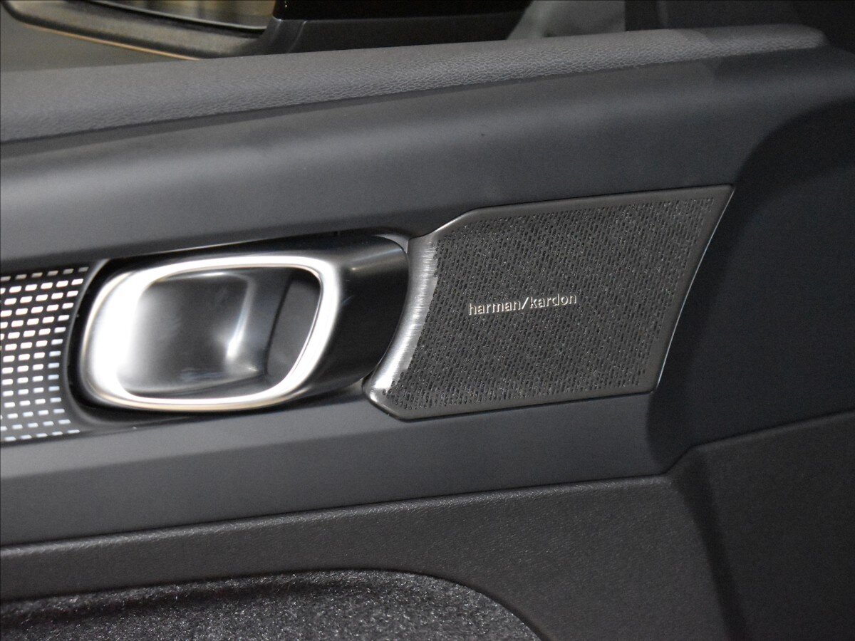 Volvo EC40 SUV / Terénní 0,0 185 kw