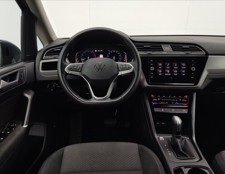 Volkswagen Touran MPV 1,5 l 110 kw