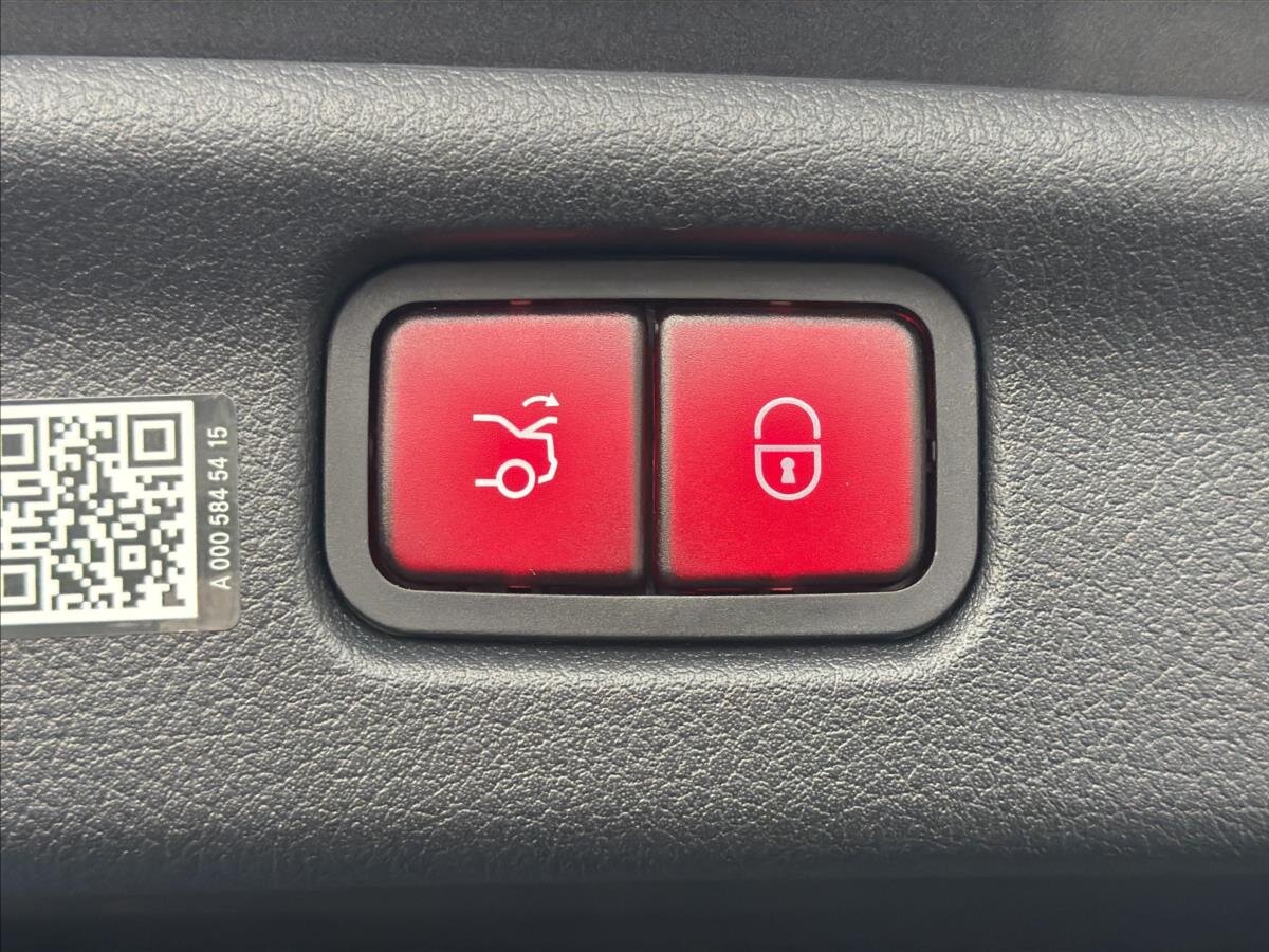 Mercedes-Benz Třídy C Sedan / Limuzína 2,0 l 145 kw