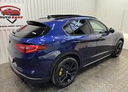 Alfa Romeo Stelvio 8