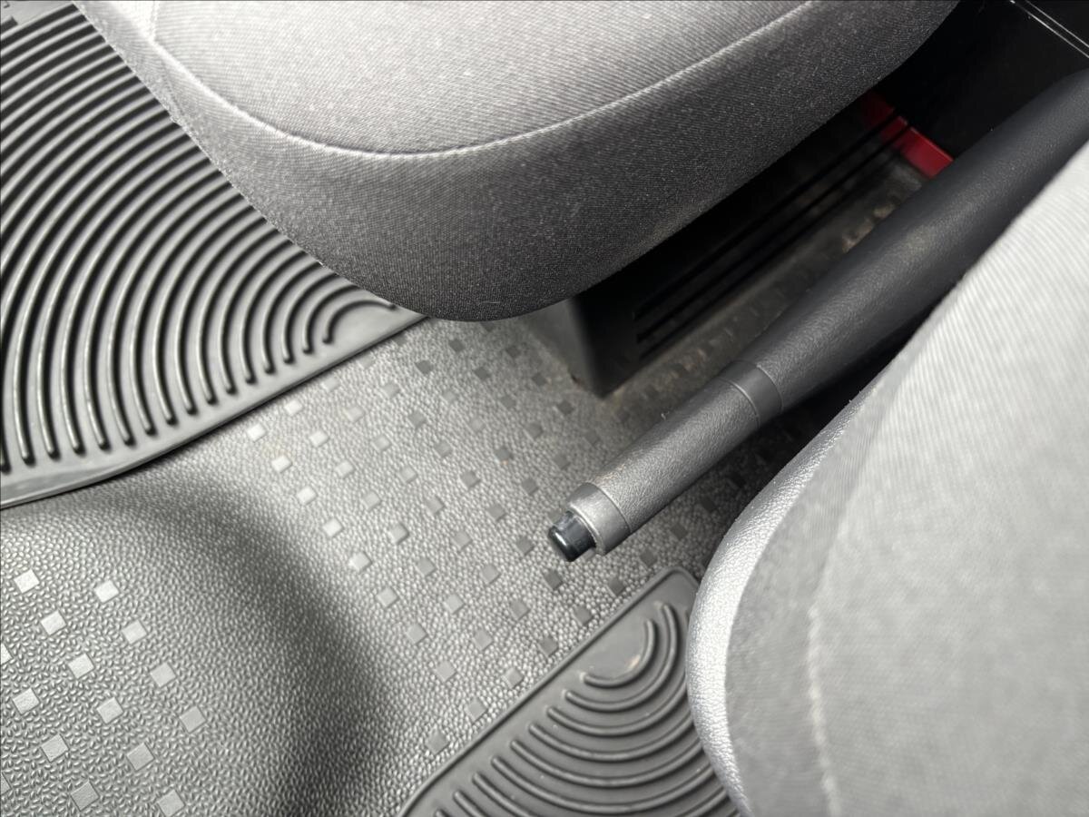 Volkswagen Transporter Skříň 2,0 l 75 kw