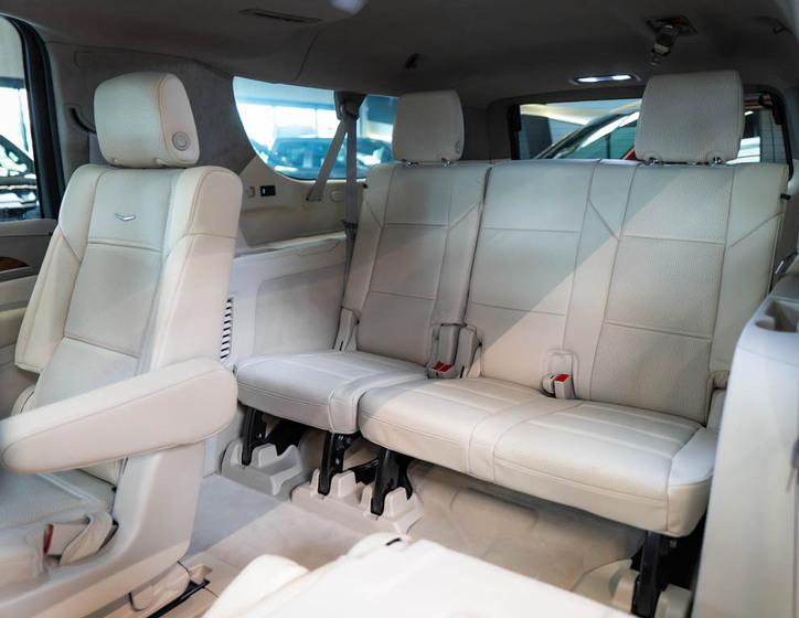 Cadillac Escalade 42