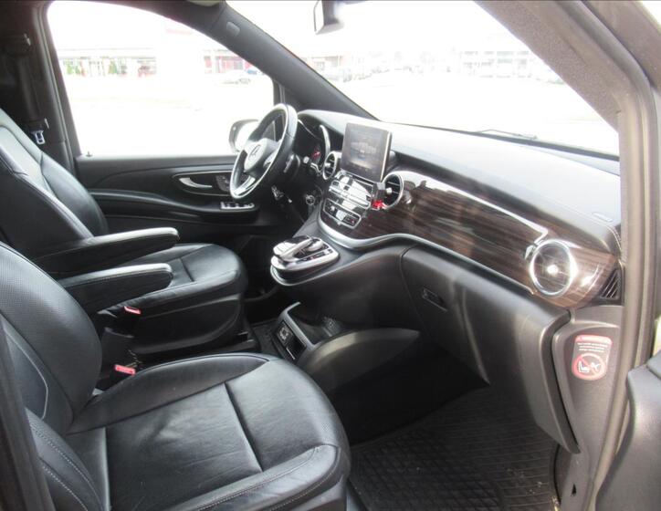 Mercedes-Benz Třídy V 23