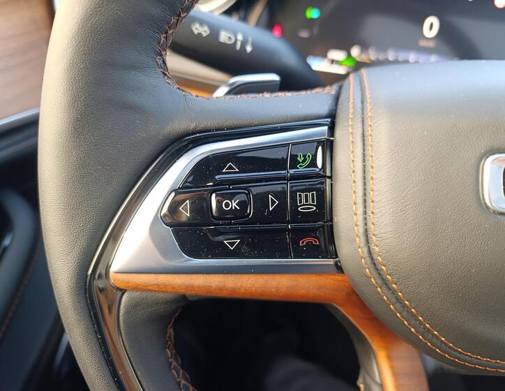 Jeep Grand Cherokee 23