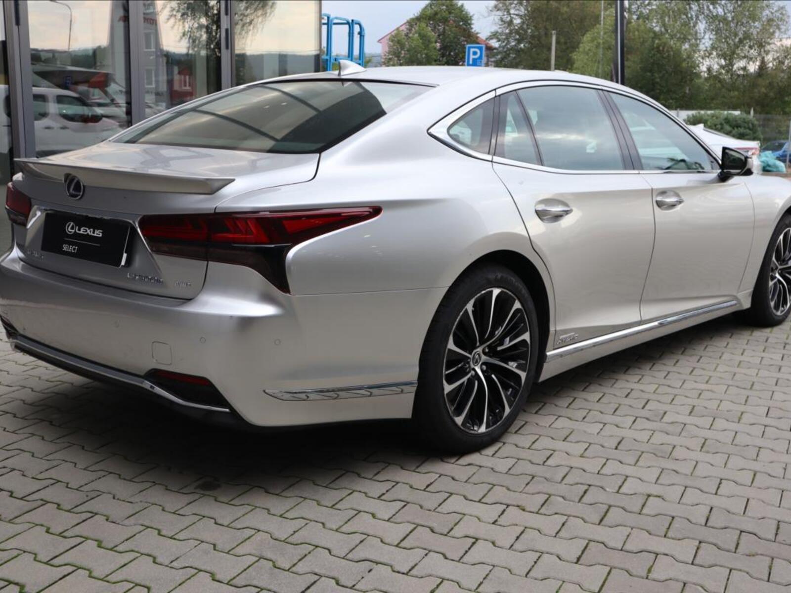 Lexus LS 500h 8
