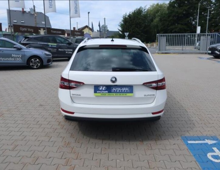 Škoda Superb Kombi 2,0 l 140 kw
