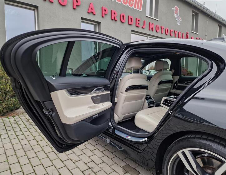 BMW Řada 7 19