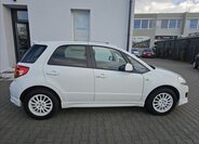 Suzuki SX4 6