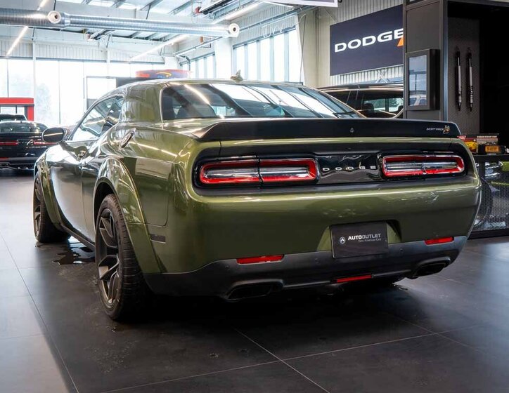 Dodge Challenger 2