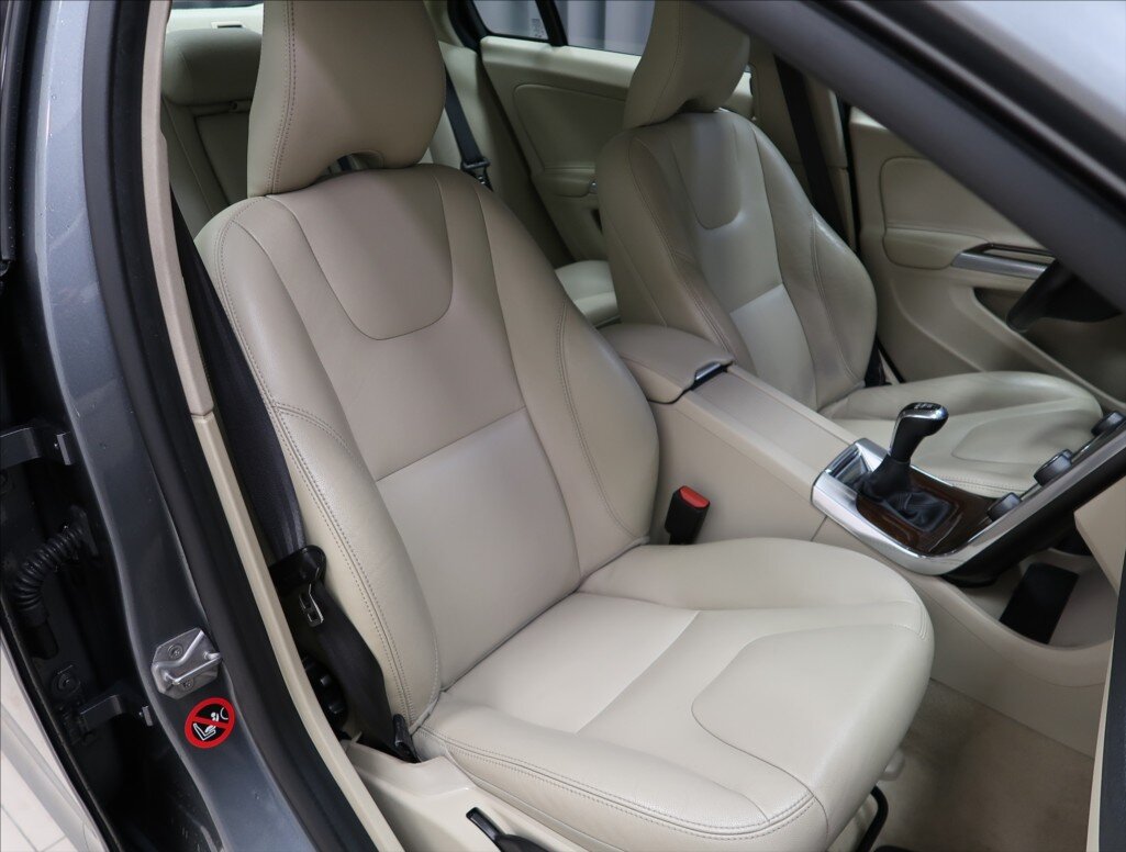 Volvo S60 Sedan / Limuzína 2,0 l 140 kw