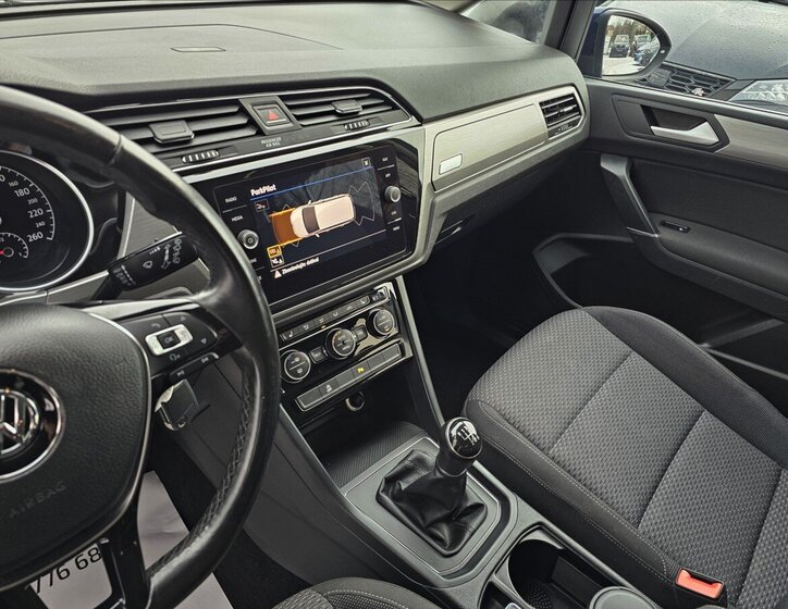 Volkswagen Touran 13